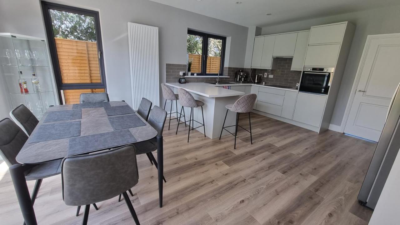Entire Modern Home With Seaview And Parking Wicklow Exterior photo